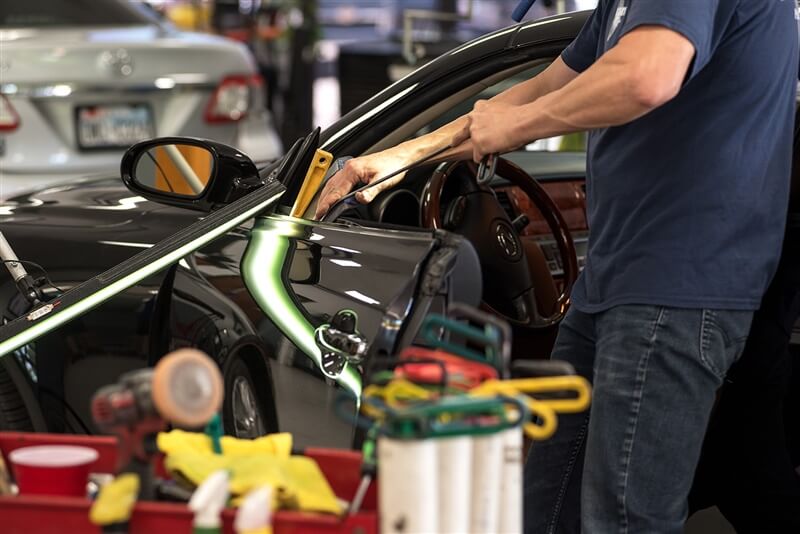 car-dent-removal-service