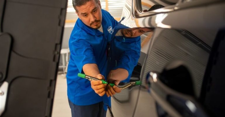 car-dent-removal-service